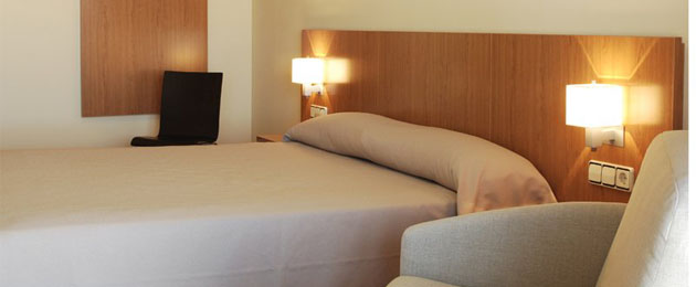 hotel monreal del campo